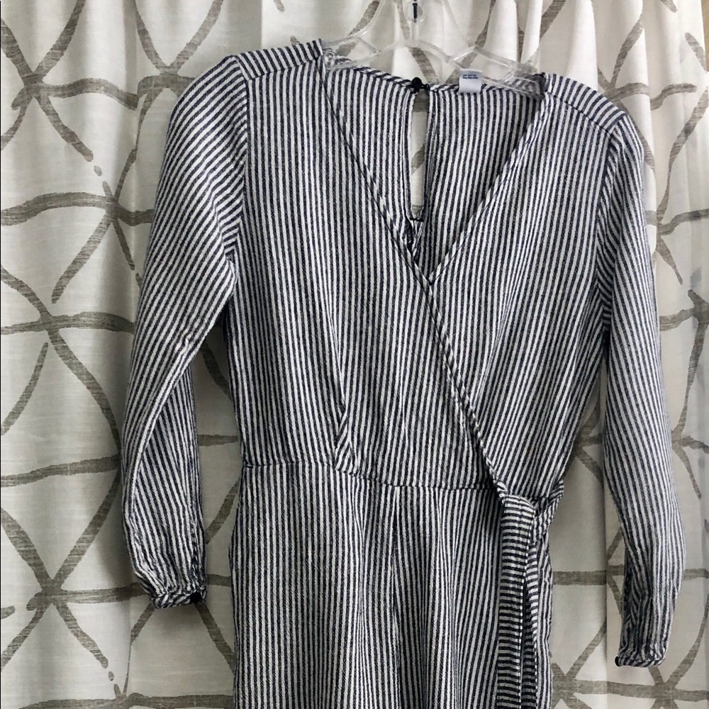 Old Navy white & gray striped tie-belt jumpsuit